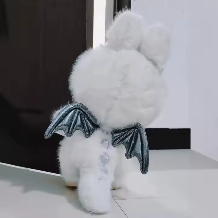 Labubu version ange sur nuage décoratif