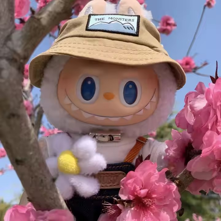 Figurine Labubu déguisé en animal de la forêt – série Fall in Wild Pop Mart