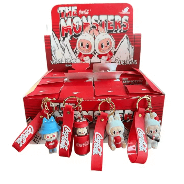 Découvrez le porte-clés Labubu Coca Cola, une collaboration exclusive et collector. Pièce rare et fun pour les fans de Labubu et Coca Cola. Stock limité !