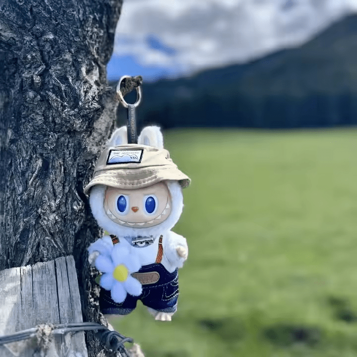 Labubu fall in wild