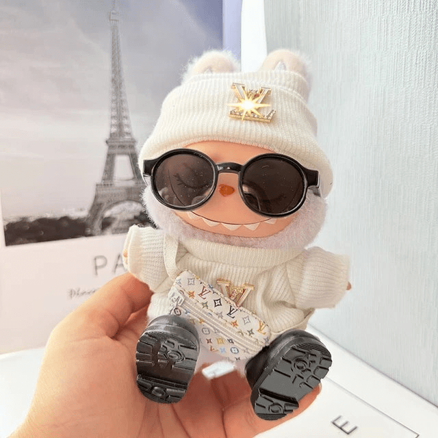Tenue Labubu Louis Vuitton – Luxe et élégance pour figurines