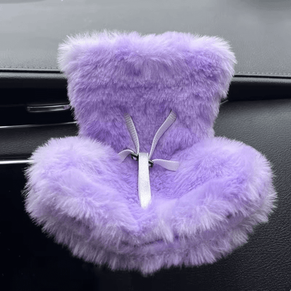 Figurine Labubu assise dans un siège auto pour poupée, accessoire réaliste style kawaii
